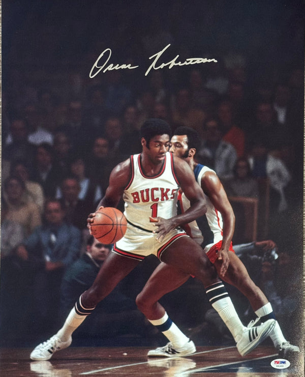 Oscar Robertson Autographed 16x20 Basketball Photo (PSA)