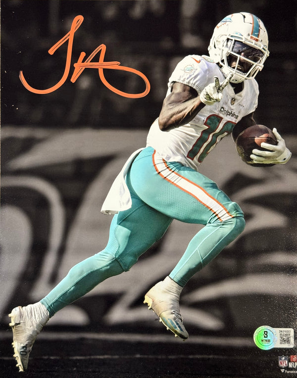 Tyreek Hill Autographed 8x10 Dolphins Photo (Beckett Witness)