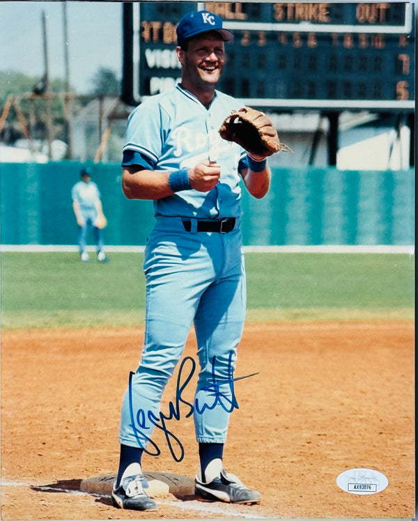 George Brett Autographed 8x10 Baseball Photo (JSA)