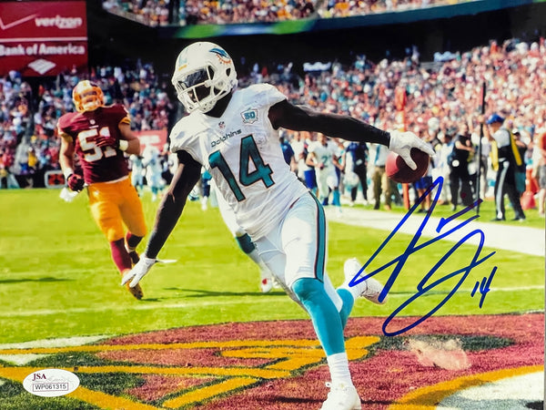 Jarvis Landry Autographed  8x10 Football Photo (JSA)