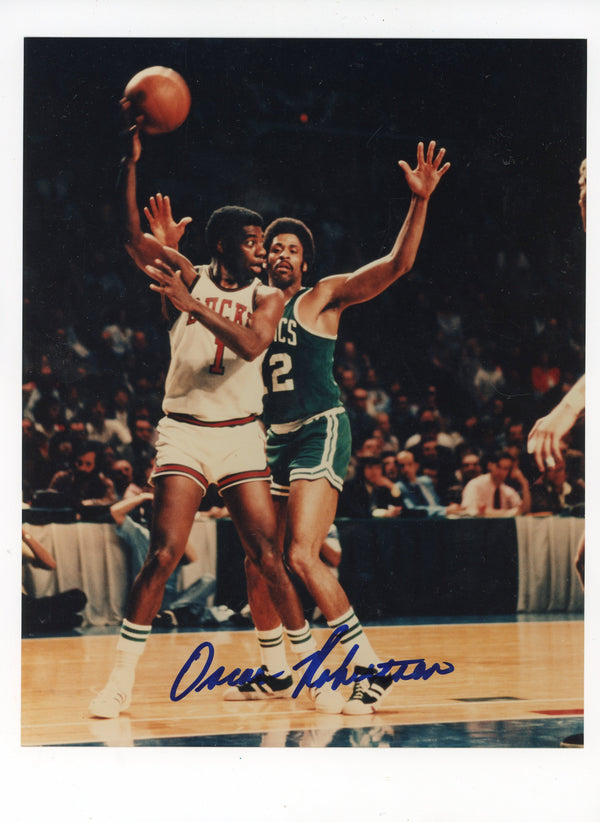 Oscar Robertson Autographed 8x10 Photo