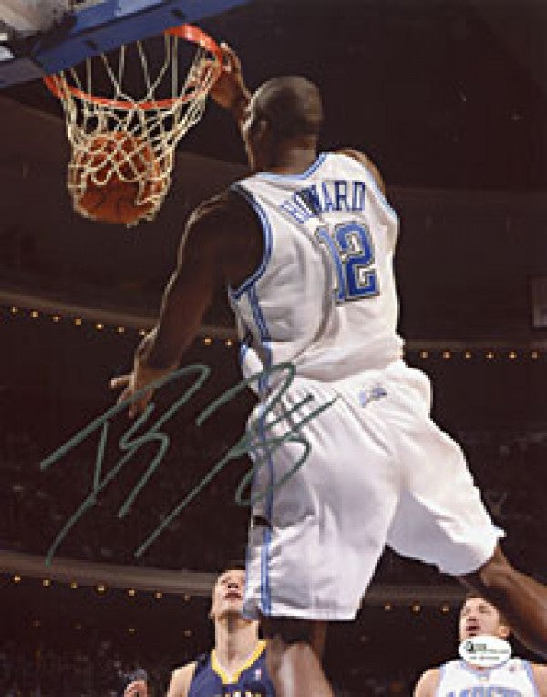 Dwight Howard Autographed / Signed Orlando Magic Basketball 8x10 Photo (Online Authentics)