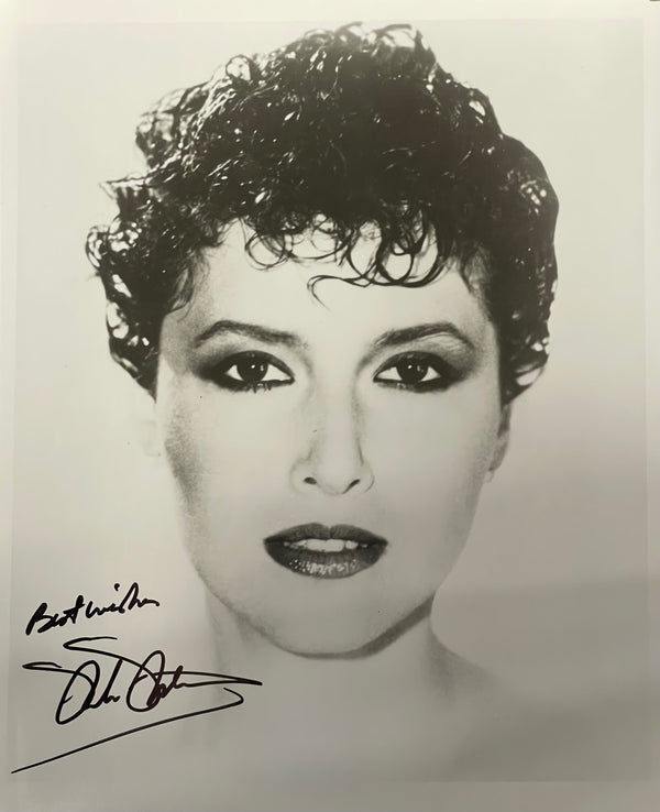 Melissa Manchester Autographed 8x10 Celebrity Photo