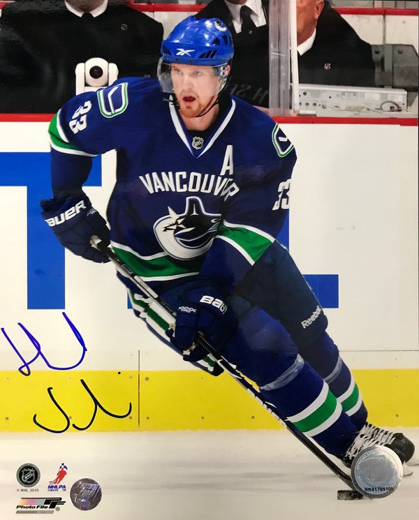 Henrik Sedin Autographed 8x10 Photo Vancouver Canucks (Frozen Pond)