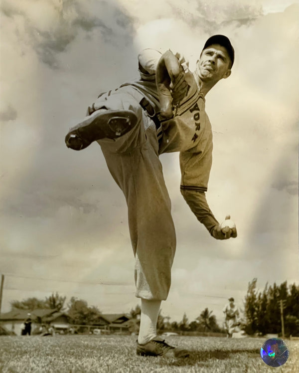 Carl Hubbell Unsigned 8x10 Baseball Photo