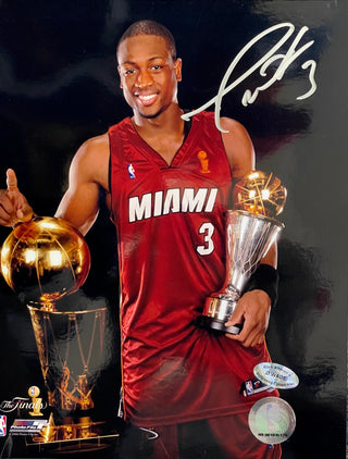 Dwyane Wade Autographed 8x10 Basketball Photo