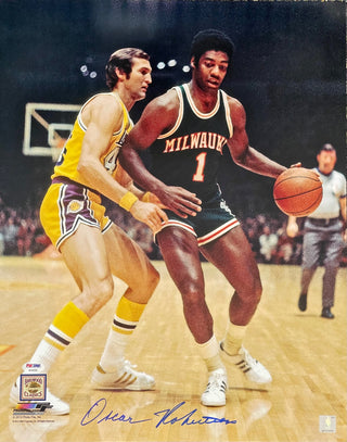 Oscar Robertson Autographed 16x20 Basketball Photo (PSA)