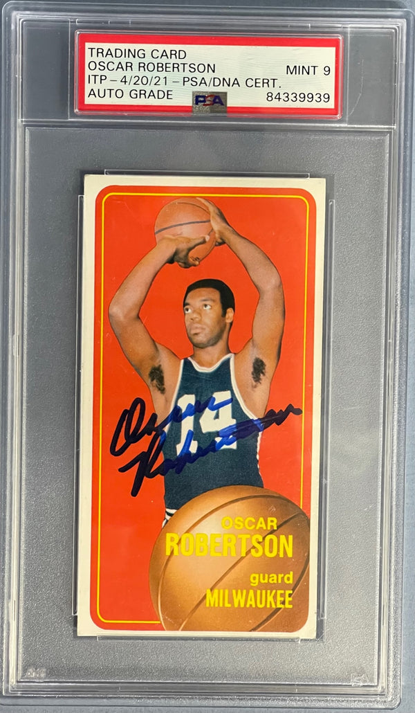 Oscar Robertson Autographed 1970-71 Topps Card #100 (PSA)