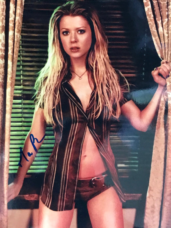 Tara Reid Autographed 8x10 Celebrity Photo