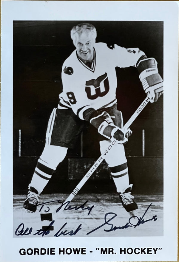 Gordie Howe Autographed 4x6 Black and White Hockey Photo