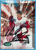 Nicklas Lidstrom Autographed 1995-96 Parkhurst International Card #64