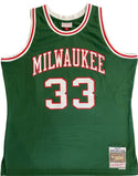 Abdul Jabbar Autographed Milwaukee Bucks Mitchell & Ness Jersey (Schwartz Sports)