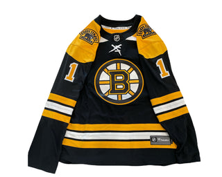 Jeremy Swayman Autographed Authentic Fanatics Boston Bruins Jersey (Fanatics)