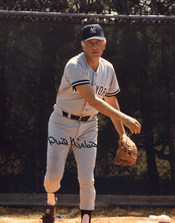 Phil Niekro Autographed 8x10 Photo