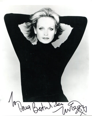 Twiggy Autographed Black & White 8x10 Photo