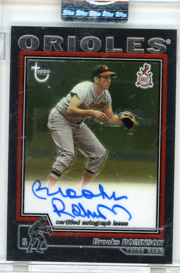 Brooks Robinson Autographed 2004 Topps Encased Card #TA-BRO