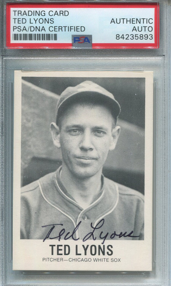 Ted Lyons Chicago White Sox Autographed Card (PSA)