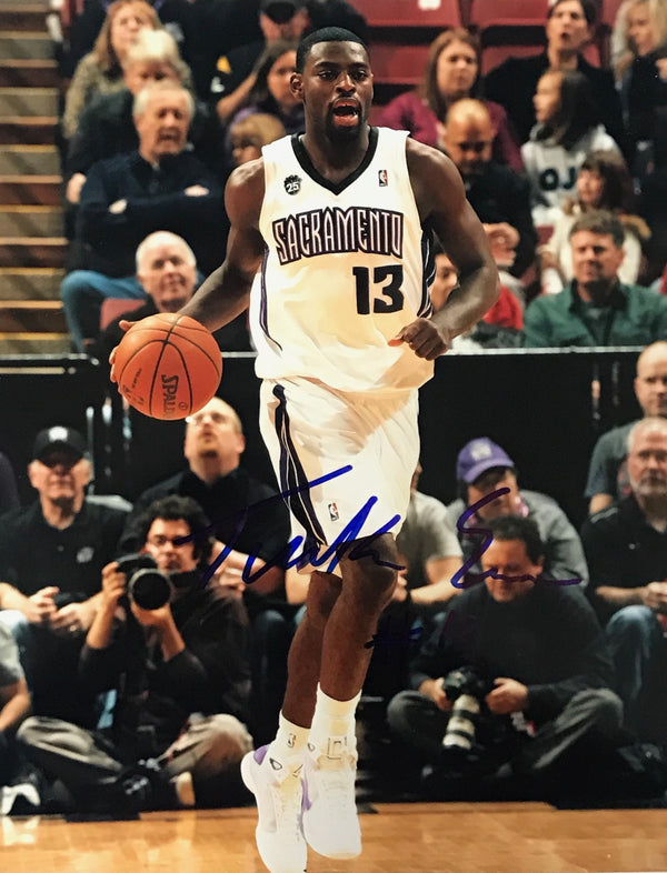 Tyreke Evans Signed Basketball 8x10 Photo