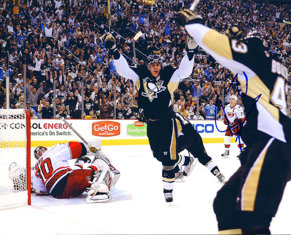 Evgeni Malkin Autographed 8x10 Photo